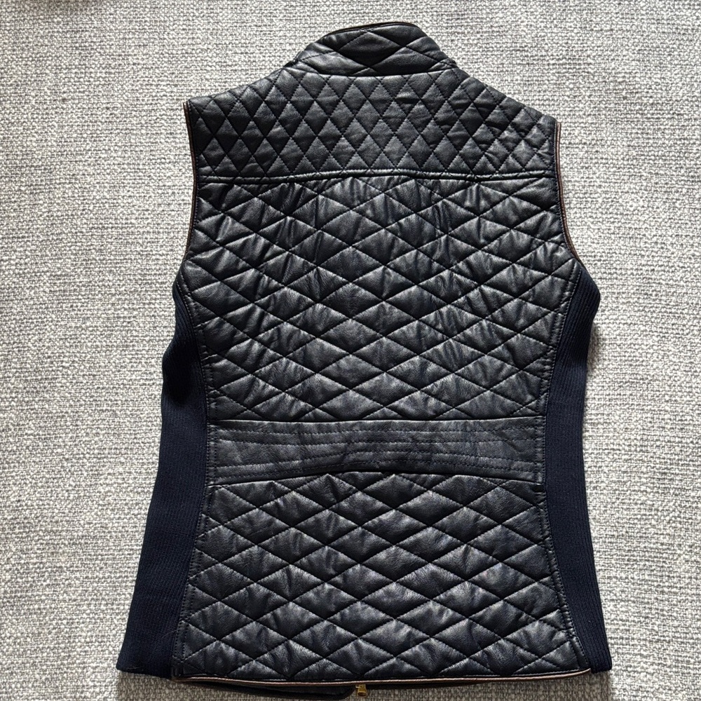 NWT - FATE- Women's M Quilted Navy Faux Leather Vest - Picture 4 of 6